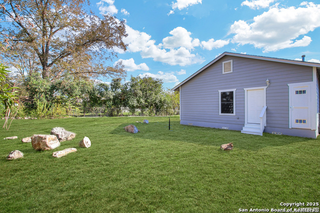 Listing photo id 25 for 115 Hermitage