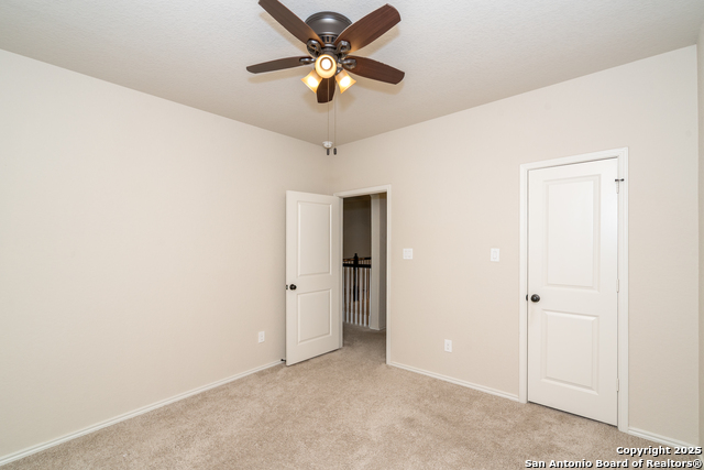 Listing photo id 24 for 9142 Yearling St