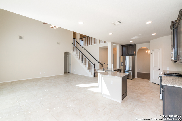 Listing photo id 30 for 9142 Yearling St