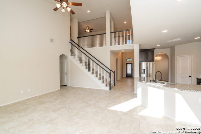 Listing photo id 37 for 9142 Yearling St