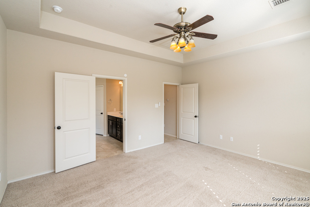 Listing photo id 43 for 9142 Yearling St