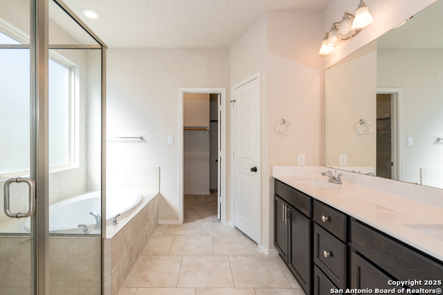 Listing photo id 45 for 9142 Yearling St