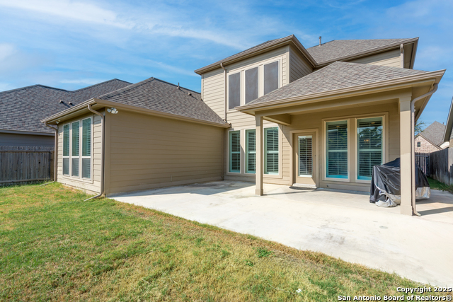 Listing photo id 54 for 9142 Yearling St