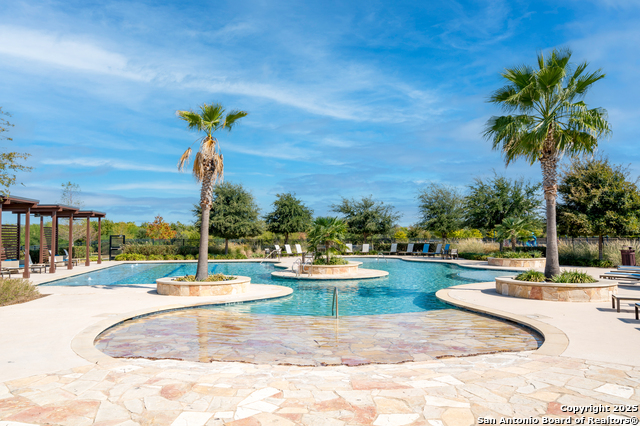 Listing photo id 56 for 9142 Yearling St