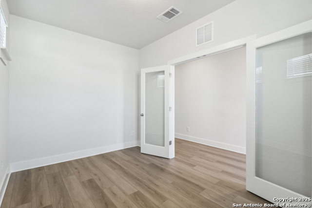 Image 11 of 31 For 11590 Cottage Point