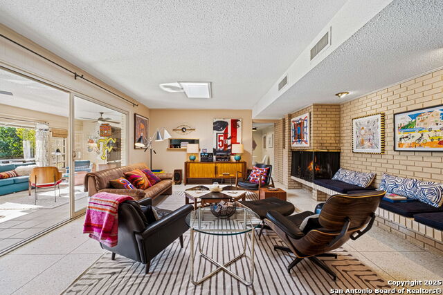 Image 22 of 46 For 1308 Spanish Oaks