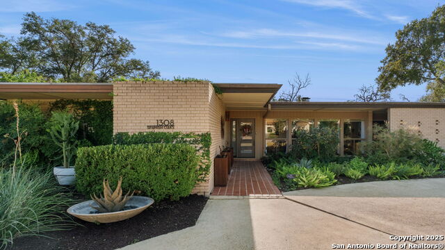 Image 3 of 46 For 1308 Spanish Oaks