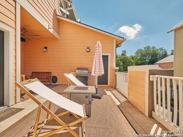 Image 23 of 31 For 400 Guenther Street E 1203