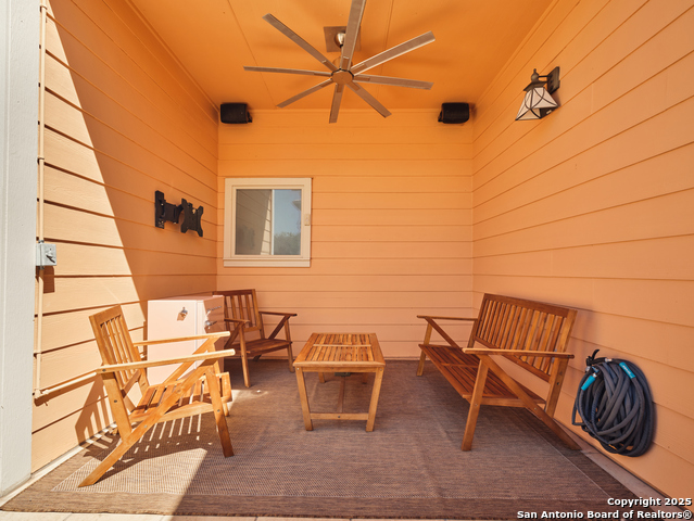 Image 24 of 31 For 400 Guenther Street E 1203