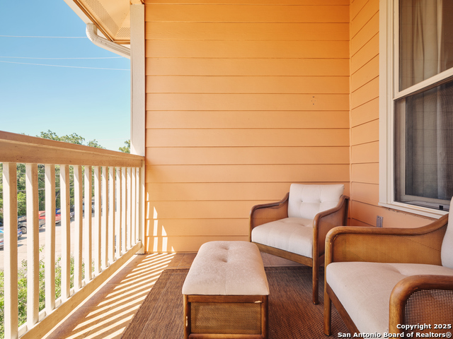 Image 25 of 31 For 400 Guenther Street E 1203