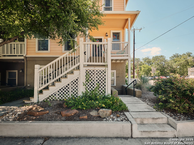 Image 28 of 31 For 400 Guenther Street E 1203