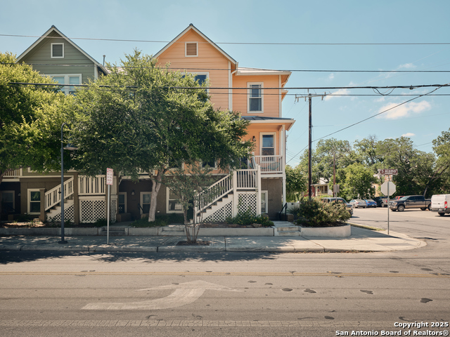 Image 31 of 31 For 400 Guenther Street E 1203