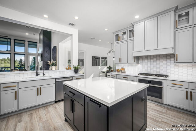 Listing photo id 10 for 1408 Corkscrew