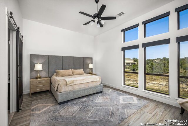 Listing photo id 15 for 1408 Corkscrew