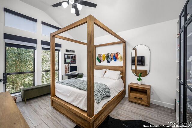 Listing photo id 21 for 1408 Corkscrew