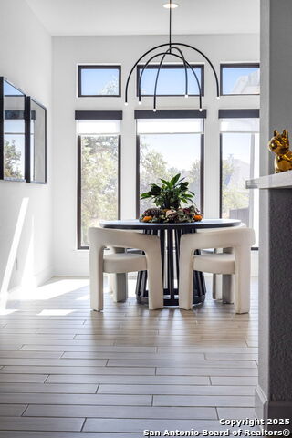 Listing photo id 6 for 1408 Corkscrew