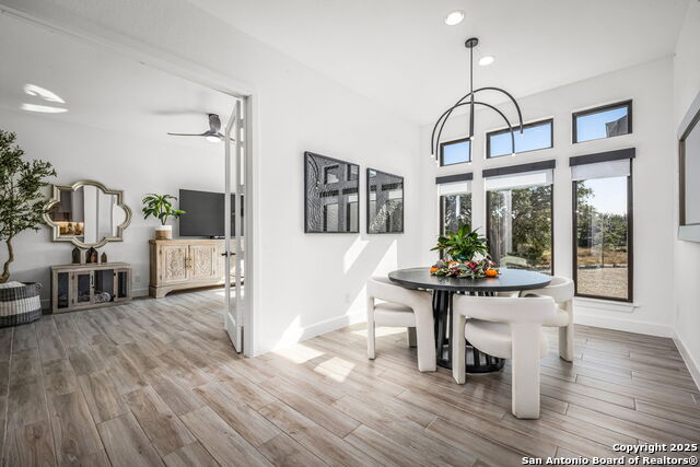 Listing photo id 7 for 1408 Corkscrew