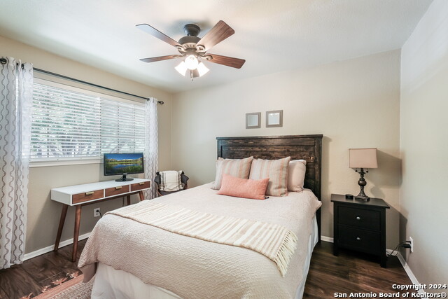 Image 22 of 28 For 20610 View Mdw