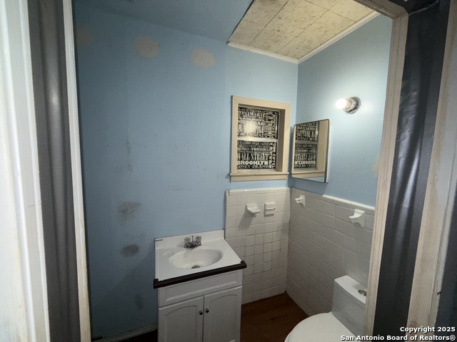 Image 10 of 24 For 914 San Angelo