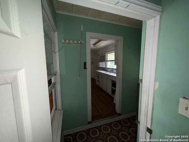 Image 12 of 24 For 914 San Angelo