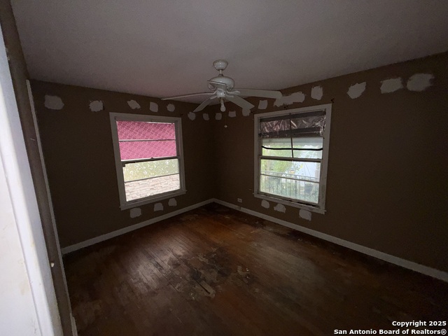 Image 19 of 24 For 914 San Angelo