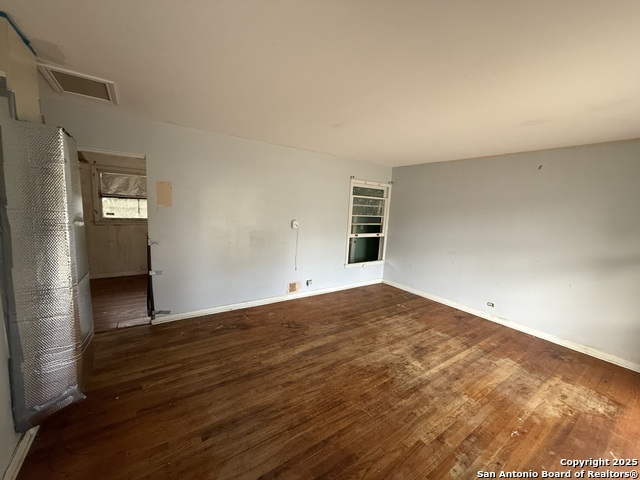 Image 4 of 24 For 914 San Angelo