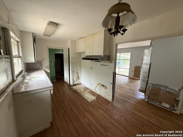 Image 6 of 24 For 914 San Angelo