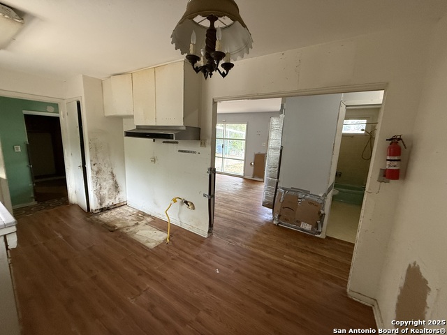 Image 7 of 24 For 914 San Angelo