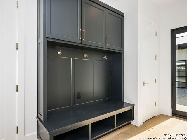 Listing photo id 22 for 21511 Privada Avila