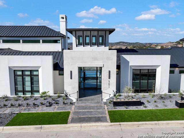 Listing photo id 1 for 21511 Privada Avila