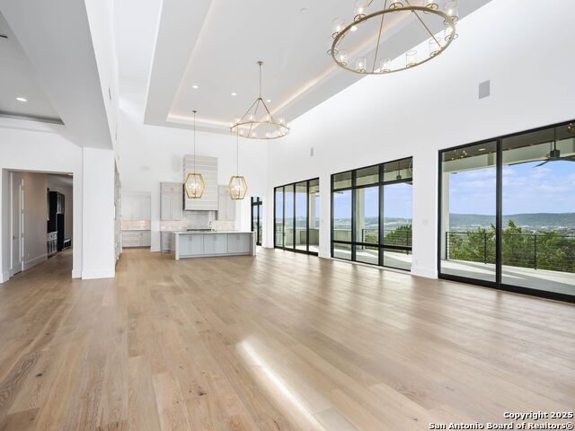 Listing photo id 3 for 21511 Privada Avila