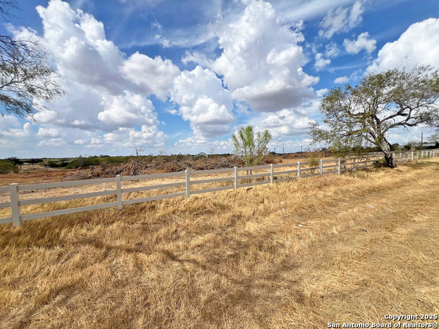Image 29 of 31 For 14674 Silesia Dr