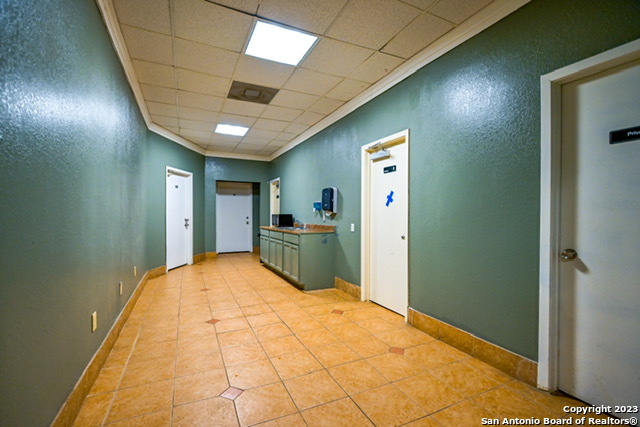 Listing photo id 10 for 3603 Fredericksburg Rd