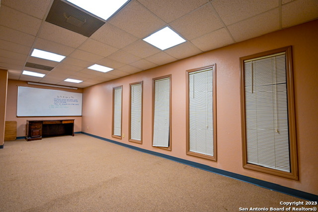 Listing photo id 3 for 3603 Fredericksburg Rd