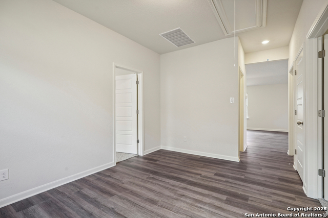 Image 22 of 33 For 9634 Grand Via Blvd