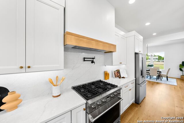 Image 11 of 56 For 456 Rio Azul Dr