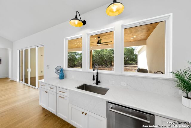 Image 13 of 56 For 456 Rio Azul Dr