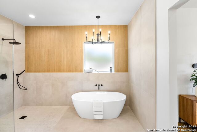 Image 26 of 56 For 456 Rio Azul Dr