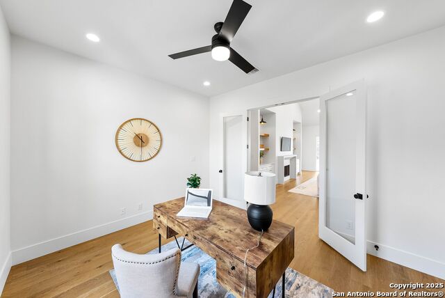 Image 33 of 56 For 456 Rio Azul Dr