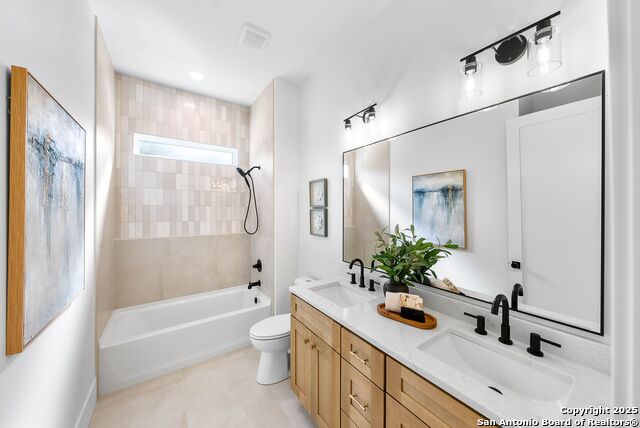 Image 38 of 56 For 456 Rio Azul Dr