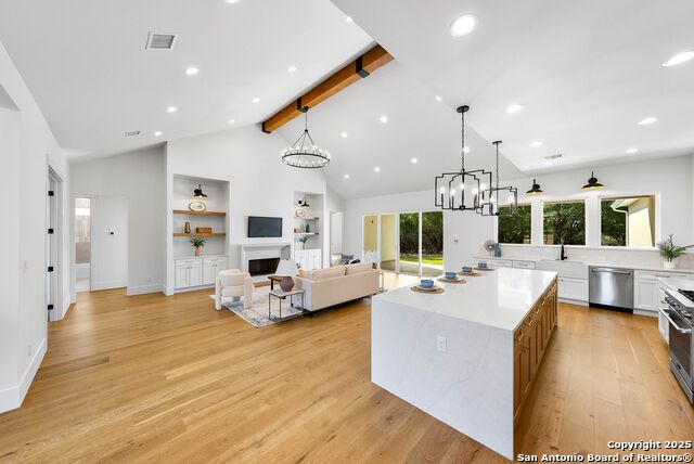 Image 6 of 56 For 456 Rio Azul Dr