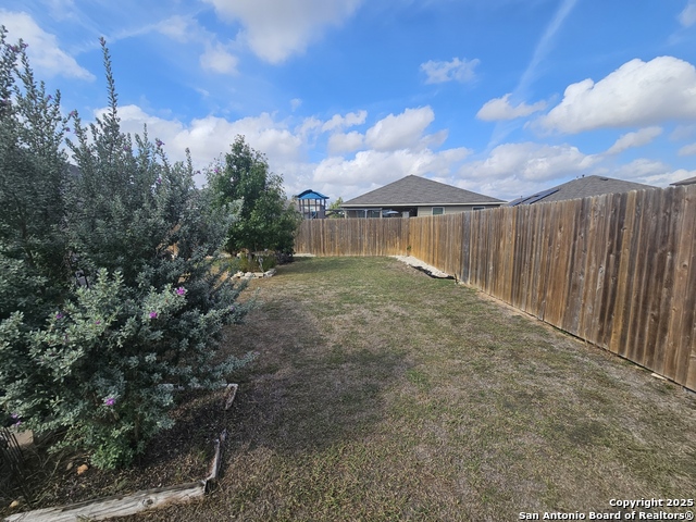 Image 27 of 34 For 1432 Acorn Wood