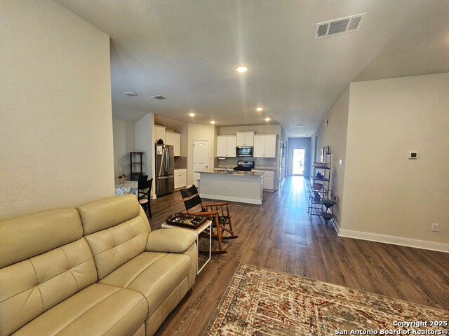 Image 3 of 34 For 1432 Acorn Wood