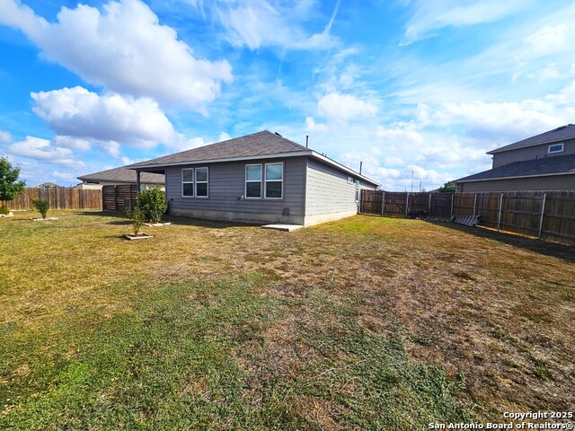 Image 30 of 34 For 1432 Acorn Wood