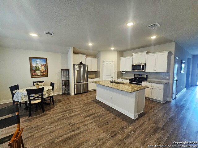 Image 8 of 34 For 1432 Acorn Wood