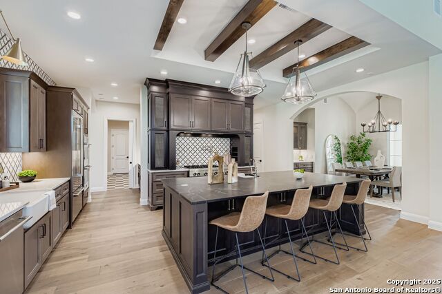 Listing photo id 9 for 6907 Bluff Run