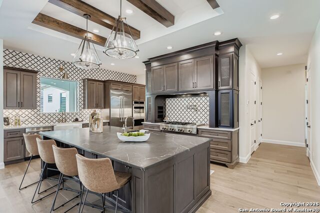 Listing photo id 10 for 6907 Bluff Run