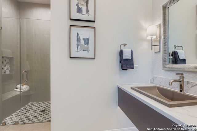 Listing photo id 21 for 6907 Bluff Run