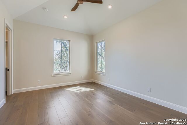 Listing photo id 22 for 6907 Bluff Run