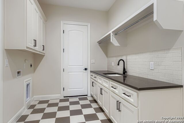 Listing photo id 26 for 6907 Bluff Run